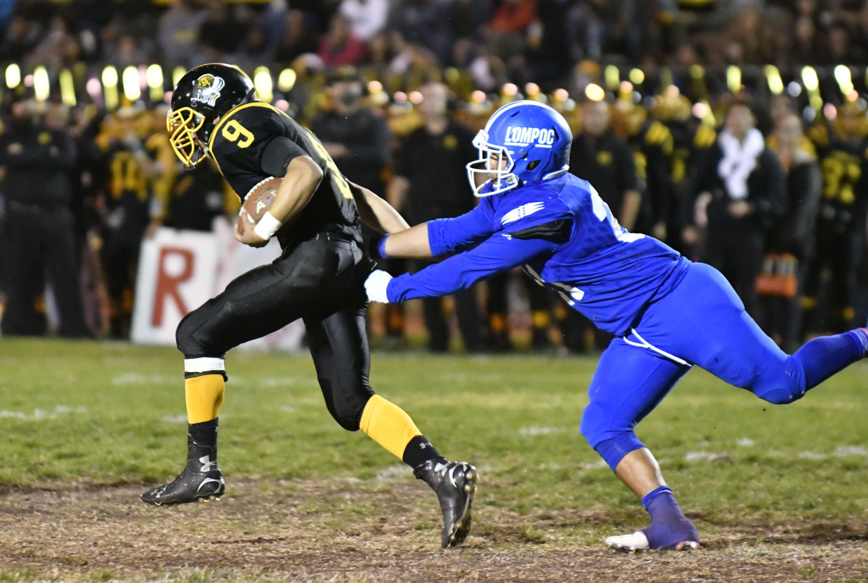 110317 Lompoc Cabrillo football 23.jpg